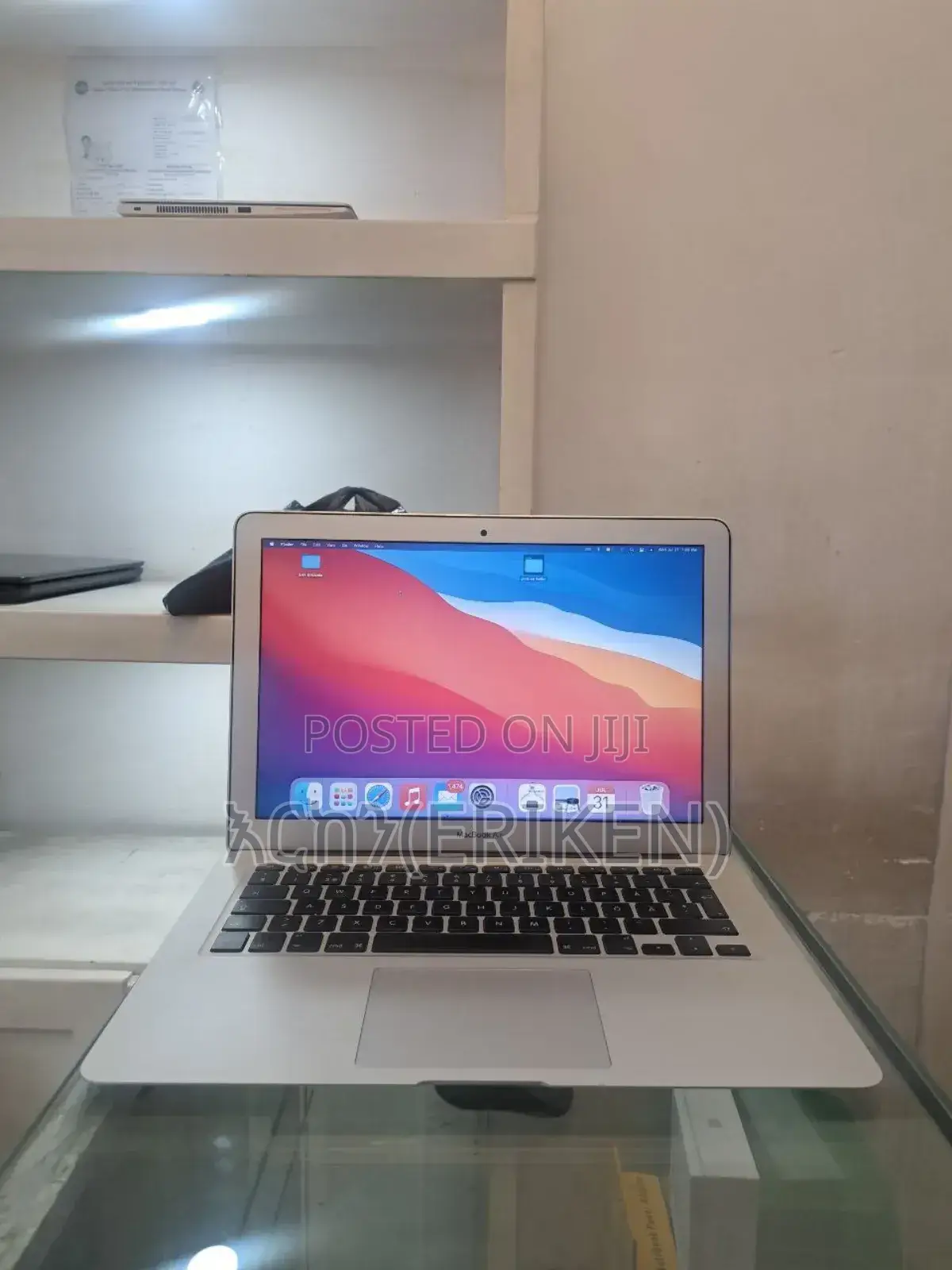 New Laptop Apple MacBook 2014 8GB Intel Core i7 SSD 128GB
