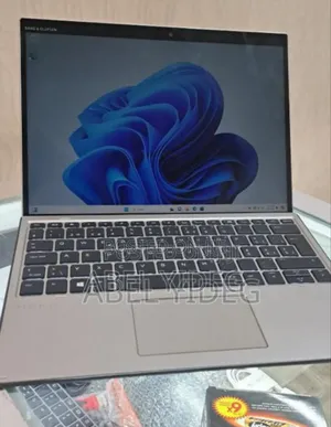Photo - New Laptop HP Elite X2 1012 G2 16GB Intel Core i5 SSD 256GB