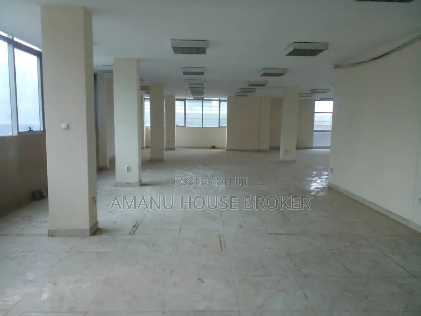 አስቸኳይ የሚከራይ ቢሮ 280sqm