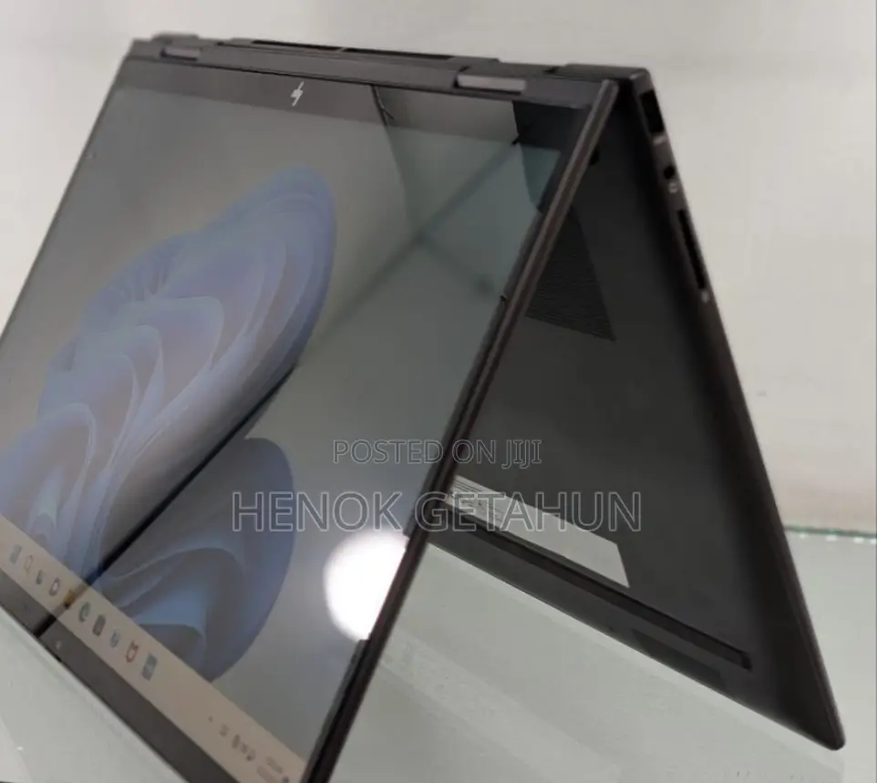 New Laptop HP Envy X360 16GB AMD Ryzen 7 SSD 512GB