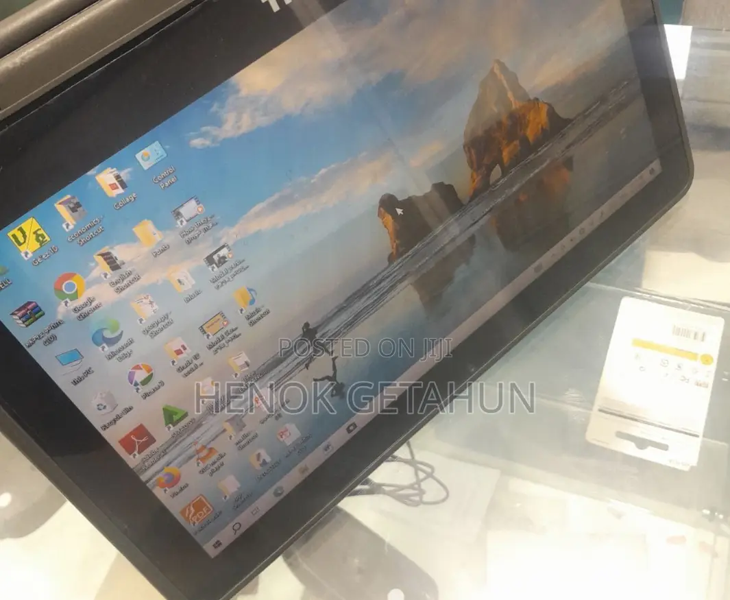 New Laptop Dell Latitude 3189 4GB Intel Core I3 HDD 128GB