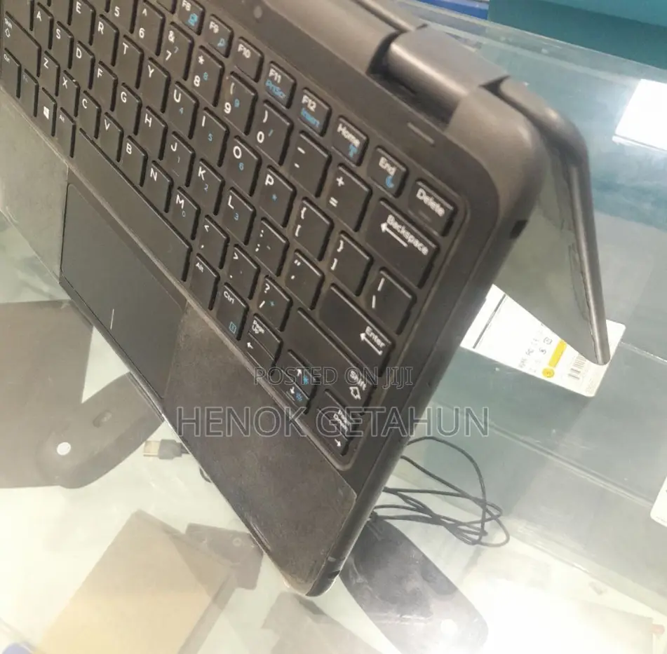 New Laptop Dell Latitude 3189 4GB Intel Core I3 HDD 128GB