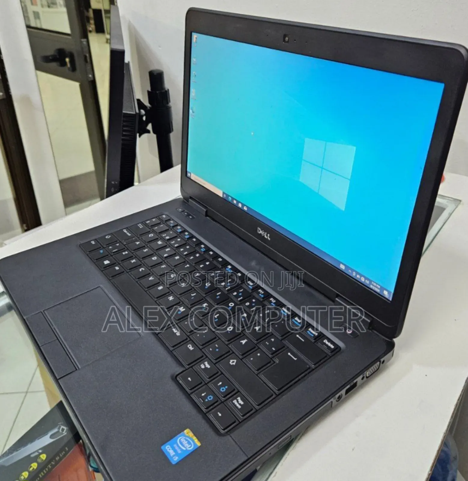 New Laptop Dell Latitude 5310 8GB Intel Core I5 HDD 500GB