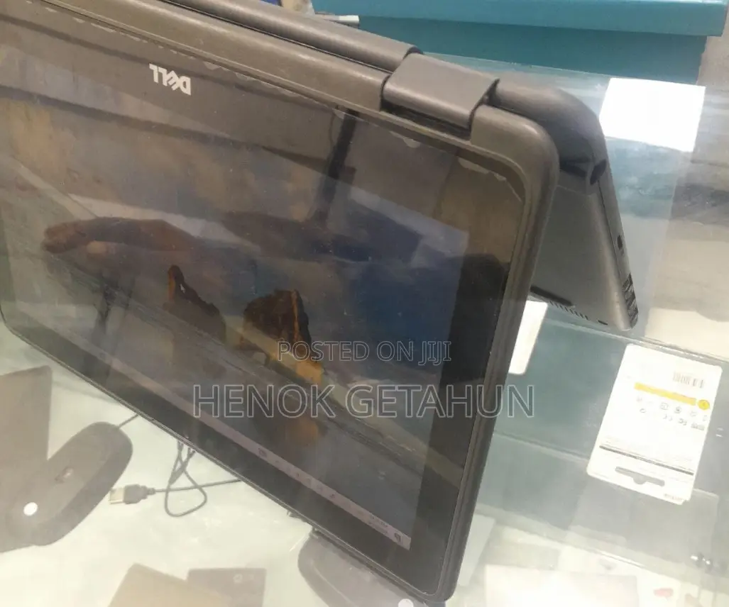 New Laptop Dell Latitude 3189 4GB Intel Core I3 HDD 128GB