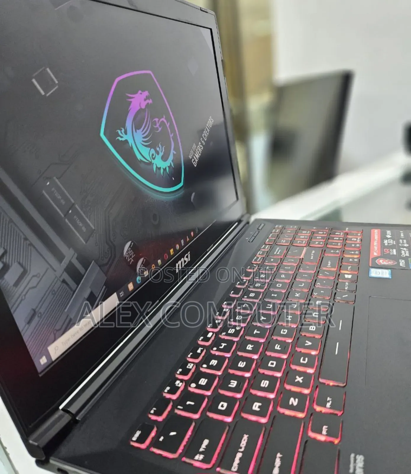 New Laptop MSI GF63 8GB Intel Core I7 HDD+SSD 1T