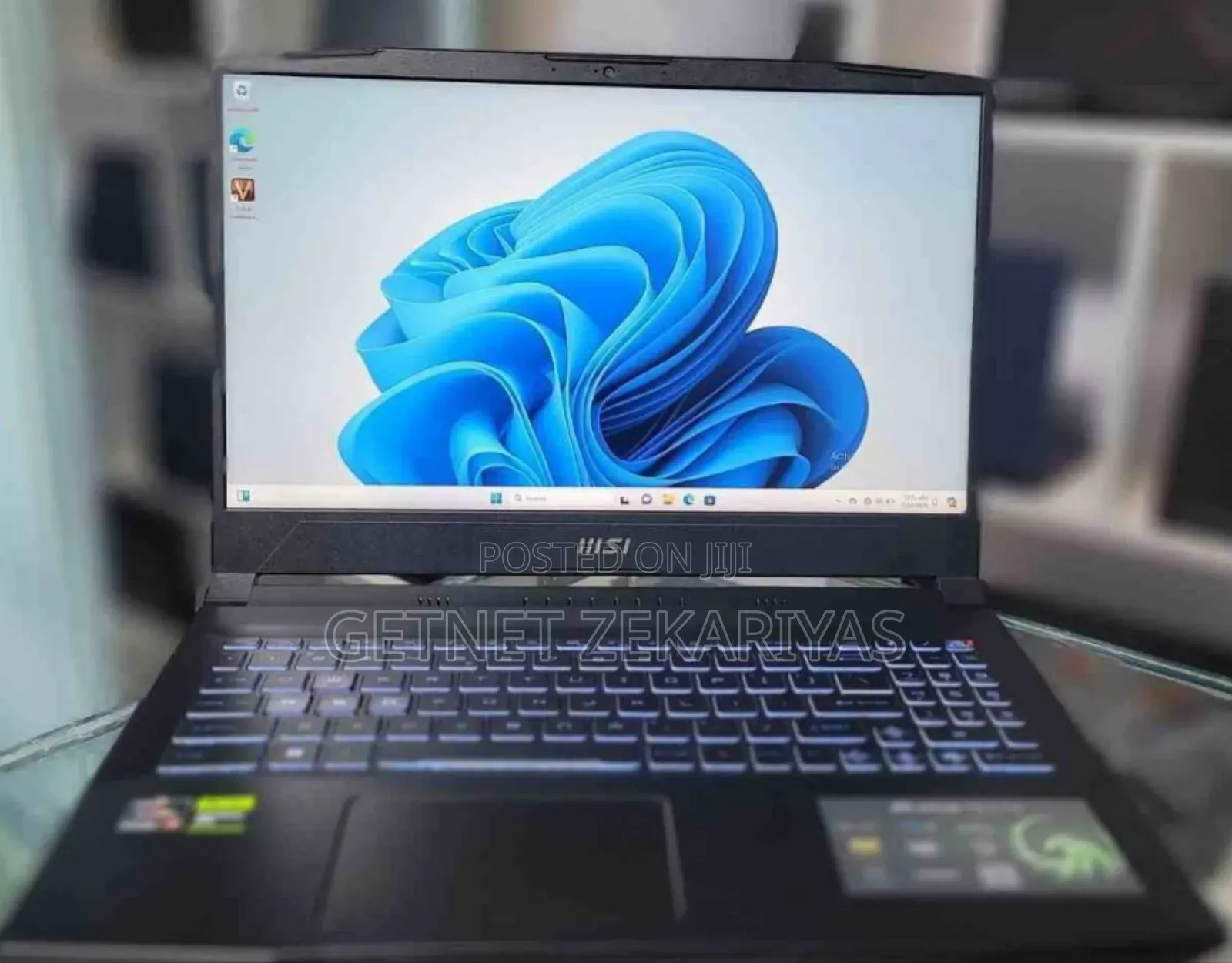 New Laptop MSI 16GB AMD Ryzen 5 SSD 512GB