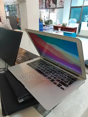 New Laptop Apple MacBook Air 2013 4GB Intel Core I5 SSD 128GB