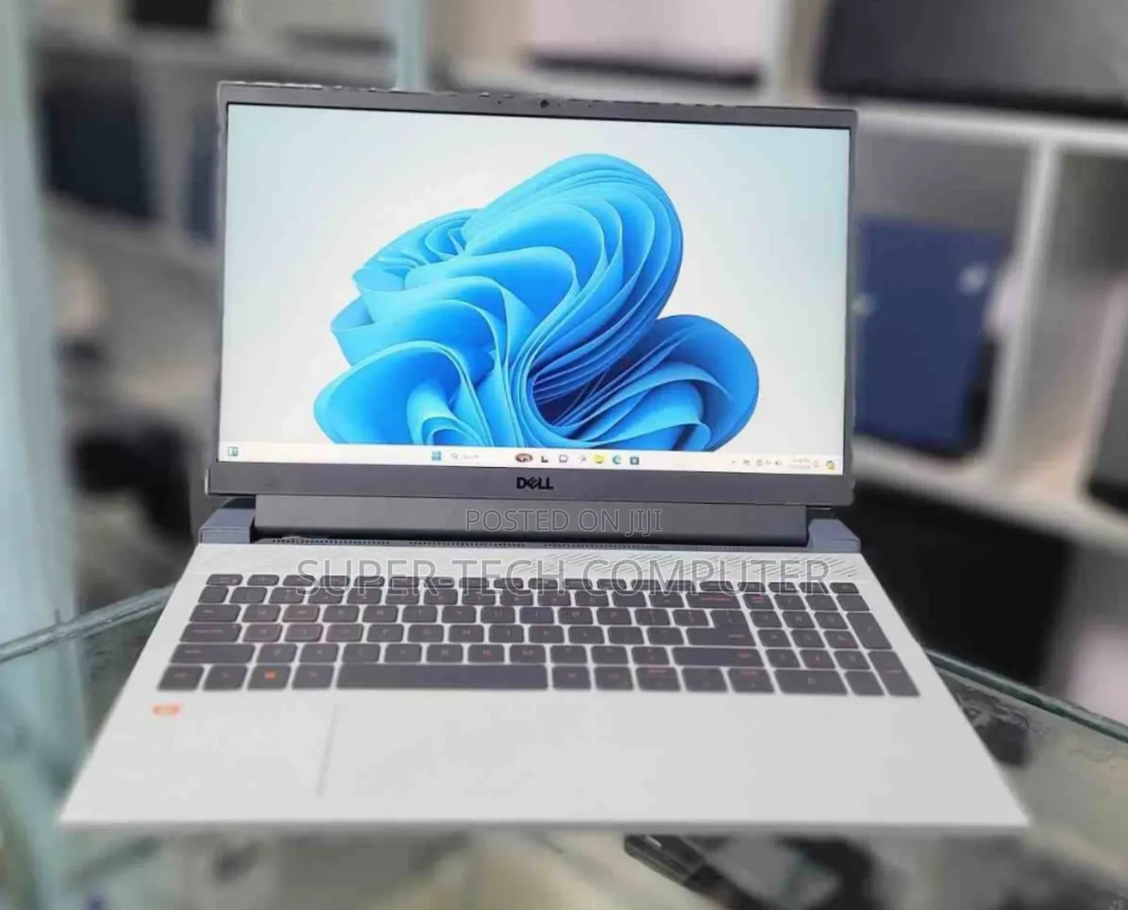 New Laptop Dell G15 5535 16GB AMD Ryzen 7 SSD 512GB