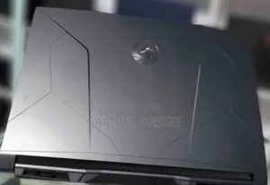 New Laptop MSI 16GB AMD Ryzen 5 SSD 512GB