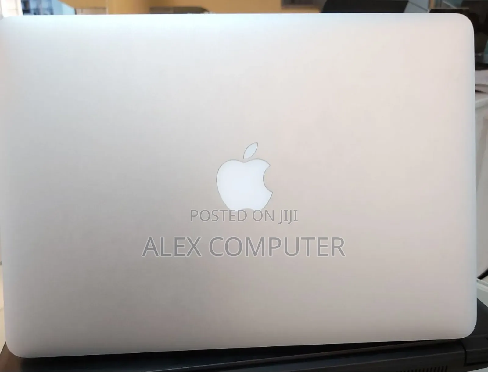 New Laptop Apple MacBook Air 2015 4GB Intel Core I5 SSD 128GB