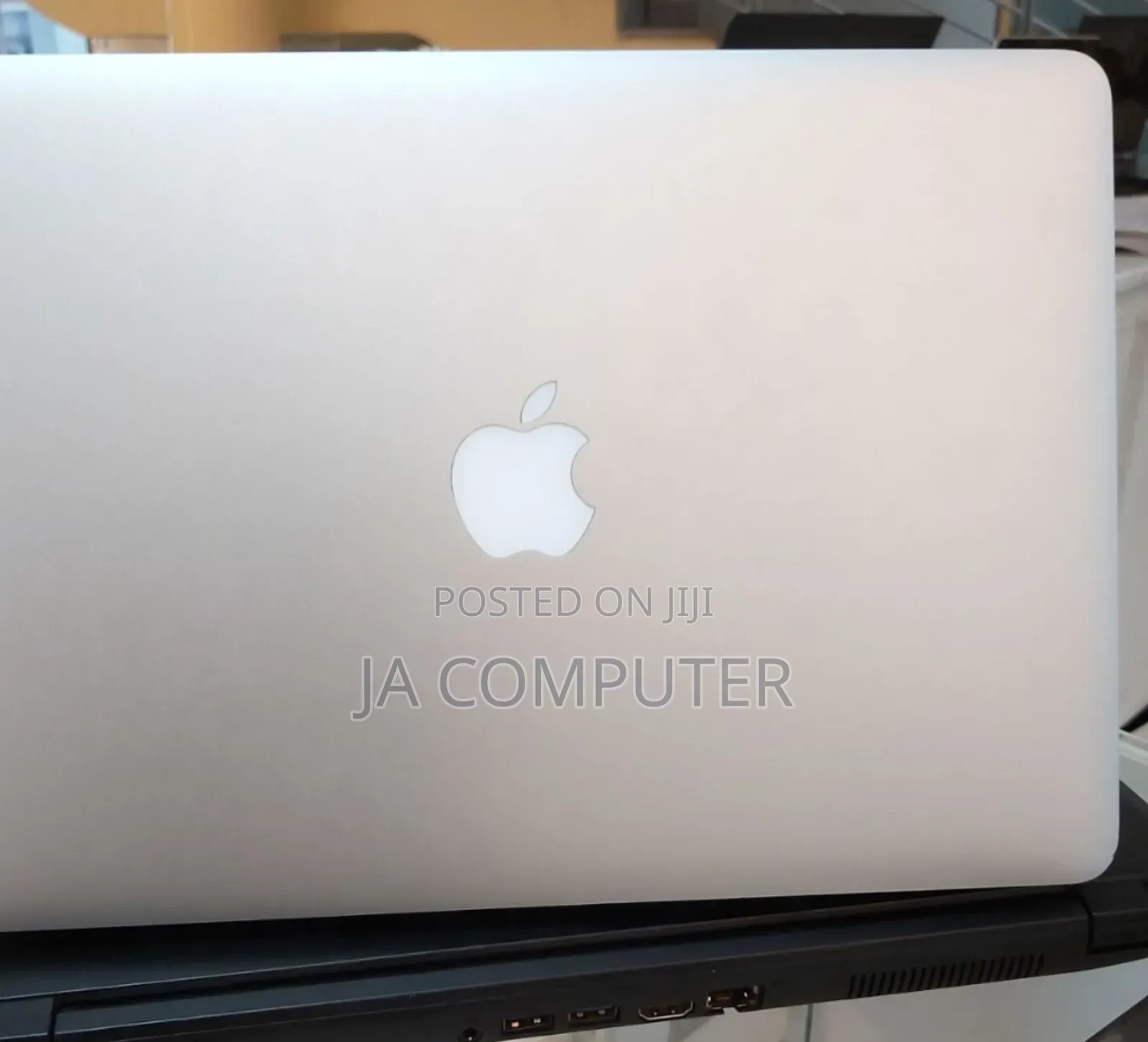 New Laptop Apple MacBook Air 2013 4GB Intel Core I5 SSD 128GB