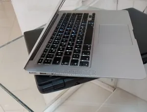 New Laptop Apple MacBook Air 2013 4GB Intel Core I5 SSD 128GB