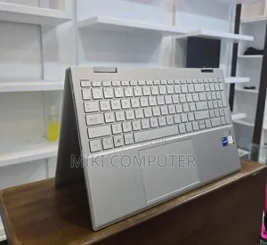 New Laptop HP Pavilion 15 8GB Intel Core I5 SSD 512GB