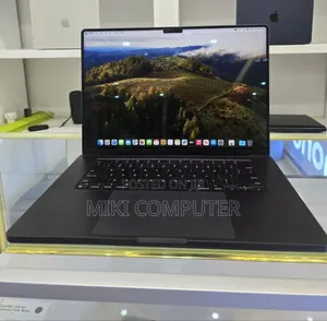 New Laptop Apple MacBook Pro 2023 M3 Max 14-Inch 36GB Intel SSD 1T