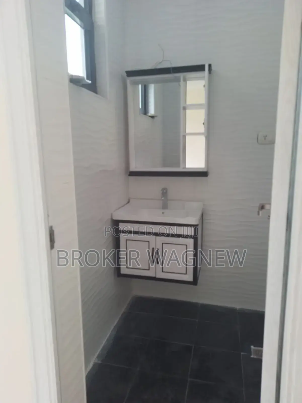 2bdrm Apartment in Yeka for rent