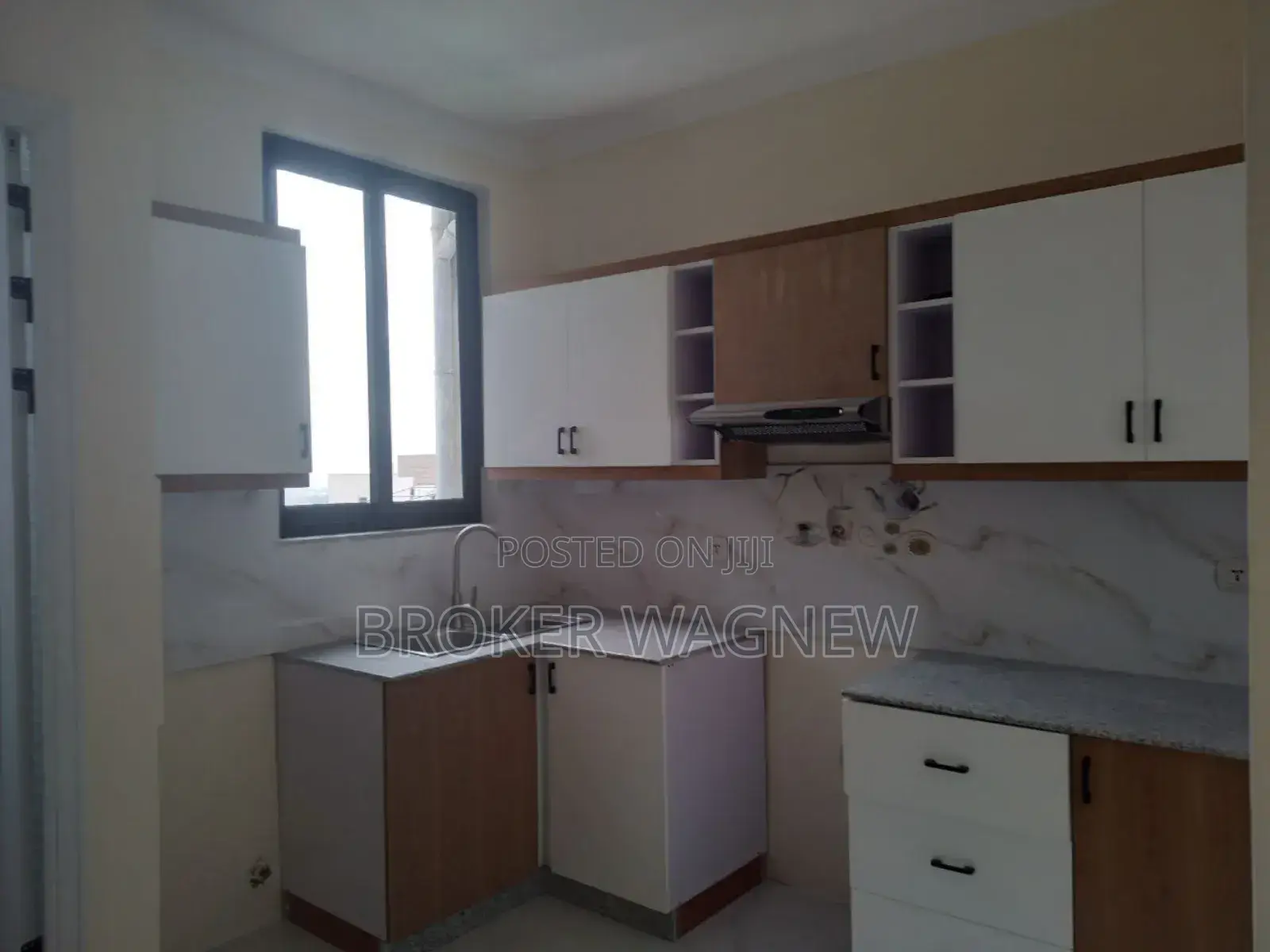 2bdrm Apartment in Yeka for rent