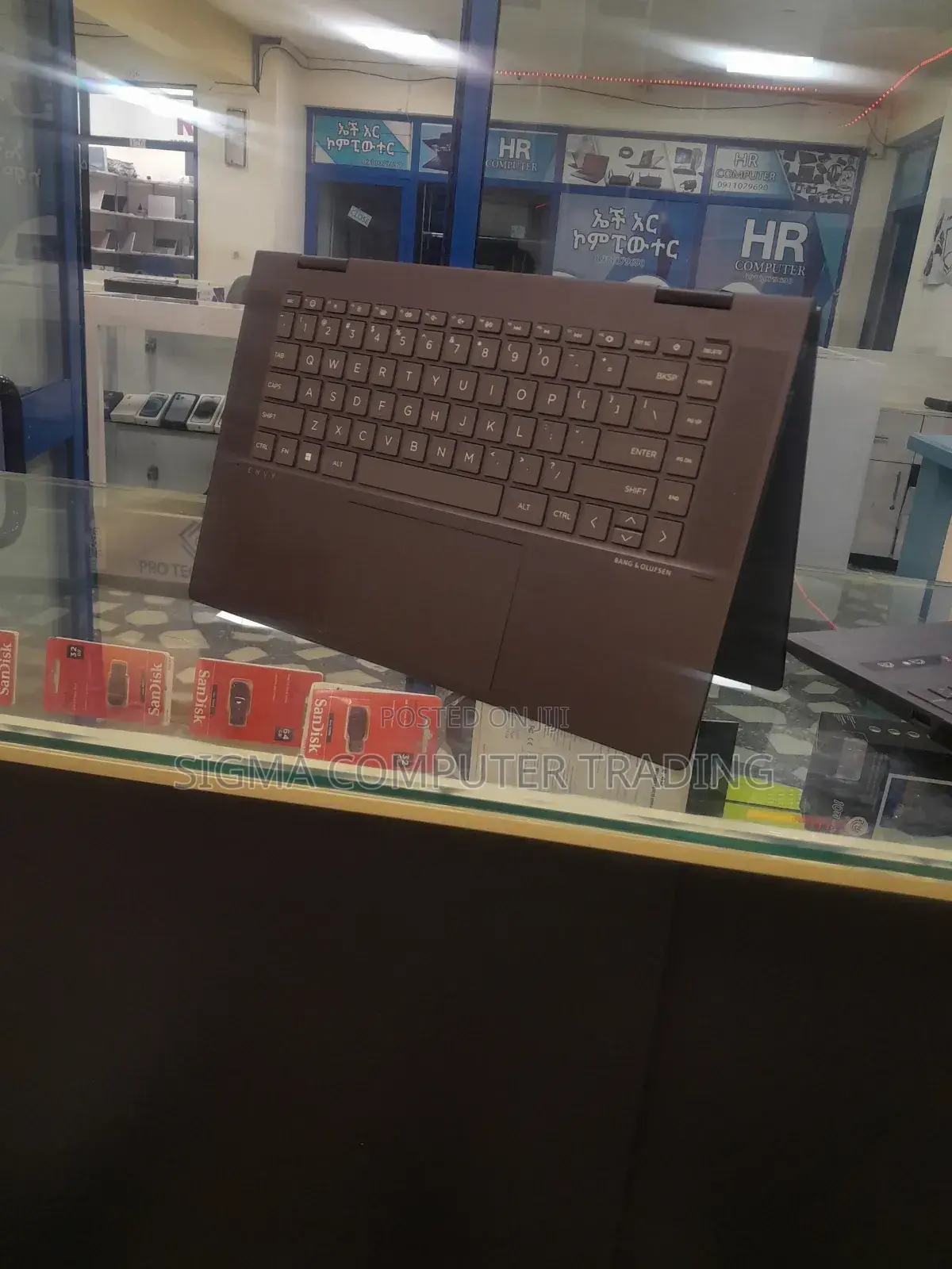 New Laptop HP Envy X360 8GB AMD Ryzen 5 SSD 512GB