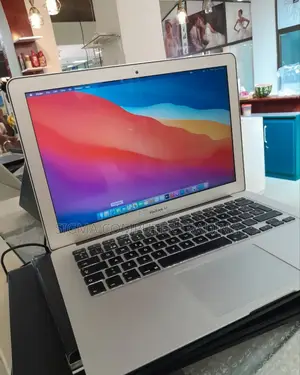 New Laptop Apple MacBook Air 2013 4GB Intel Core I5 SSD 128GB