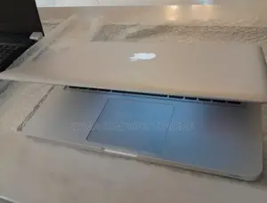 Photo - New Laptop Apple MacBook Pro 2012 4GB Intel Core I5 SSD 500GB