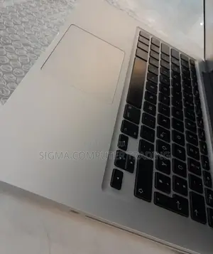 New Laptop Apple MacBook Pro 2012 4GB Intel Core I5 SSD 500GB