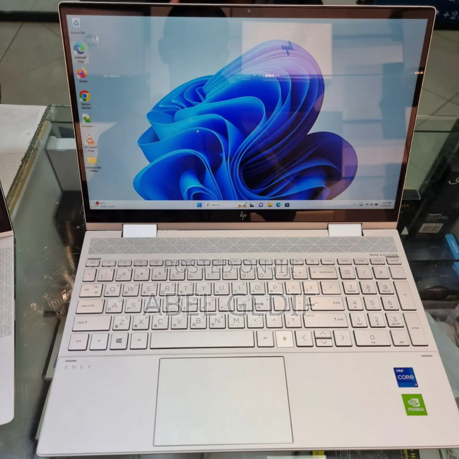 New Laptop HP Envy X360 16GB Intel Core I7 SSD 1T