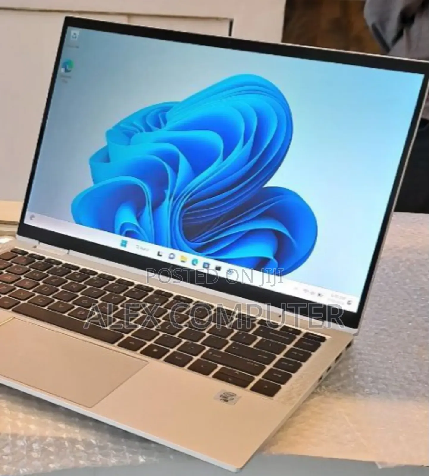 New Laptop HP EliteBook X360 1040 G7 16GB Intel Core I7 SSD 512GB