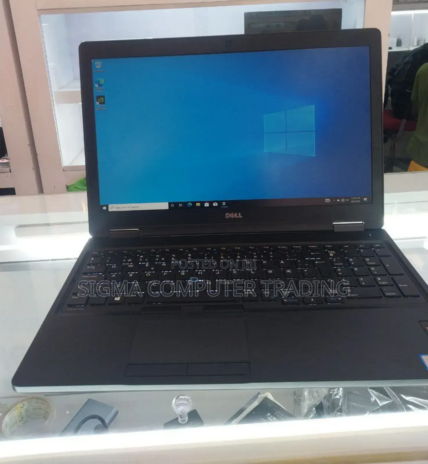 New Laptop Dell Latitude 5580 16GB Intel Core I5 SSD 256GB