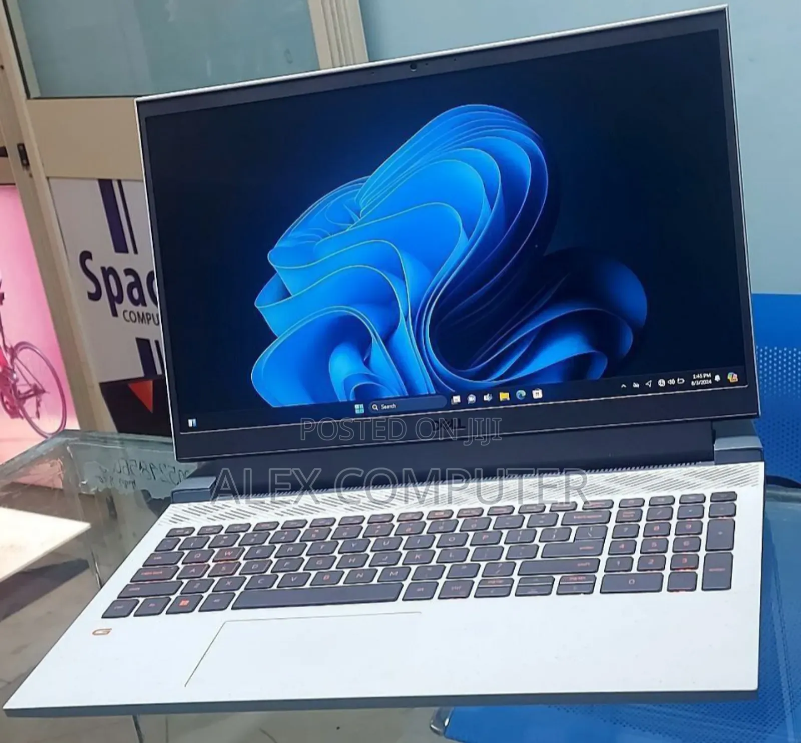 New Laptop Dell G15 5535 16GB AMD Ryzen 5 SSD 512GB