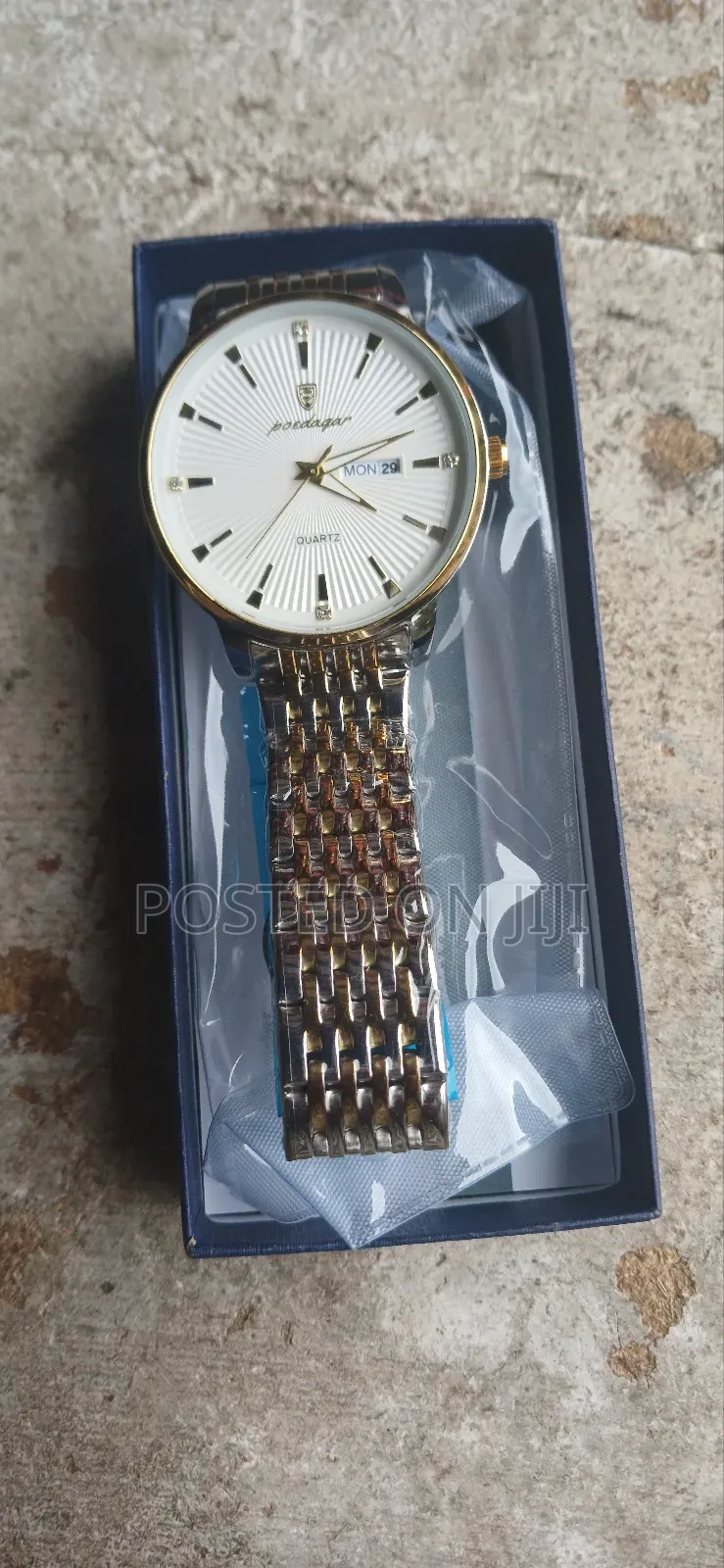 POEDAGAR Luxury Men's Quartz Watch
Alert