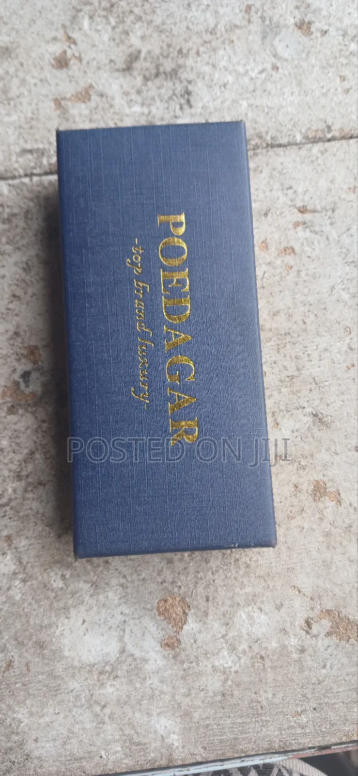 POEDAGAR Luxury Men's Quartz Watch Alert