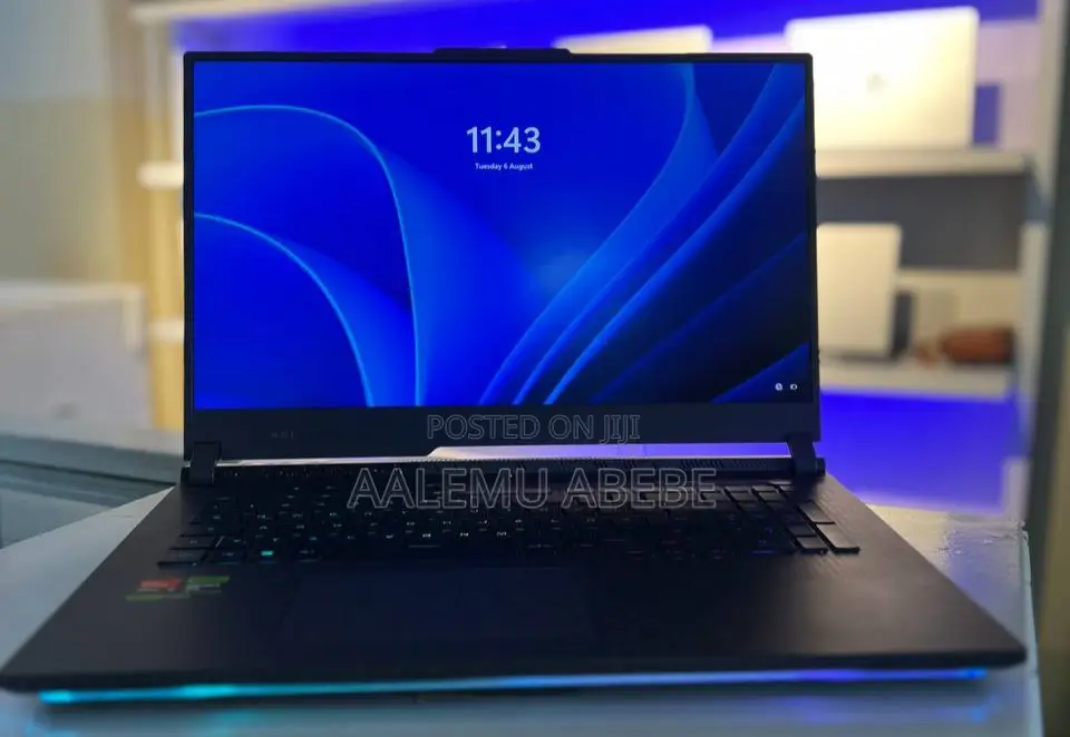New Laptop Asus 32GB AMD Ryzen 9 SSD 1T