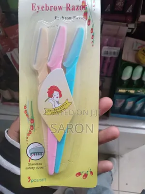 Photo - Eyebrow Razor