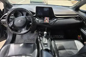 Toyota C-HR 2017 Gray