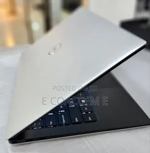 New Laptop Dell 16GB Intel Core I7 SSD 512GB