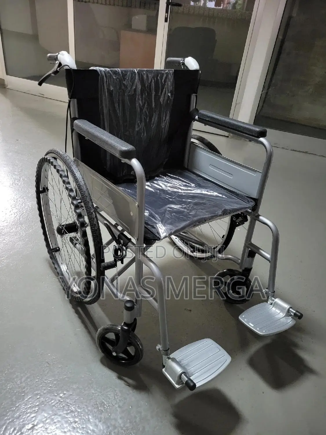 ዊልቼር+Folding Wheelchair – Compact – All Terrain–Foot Rest