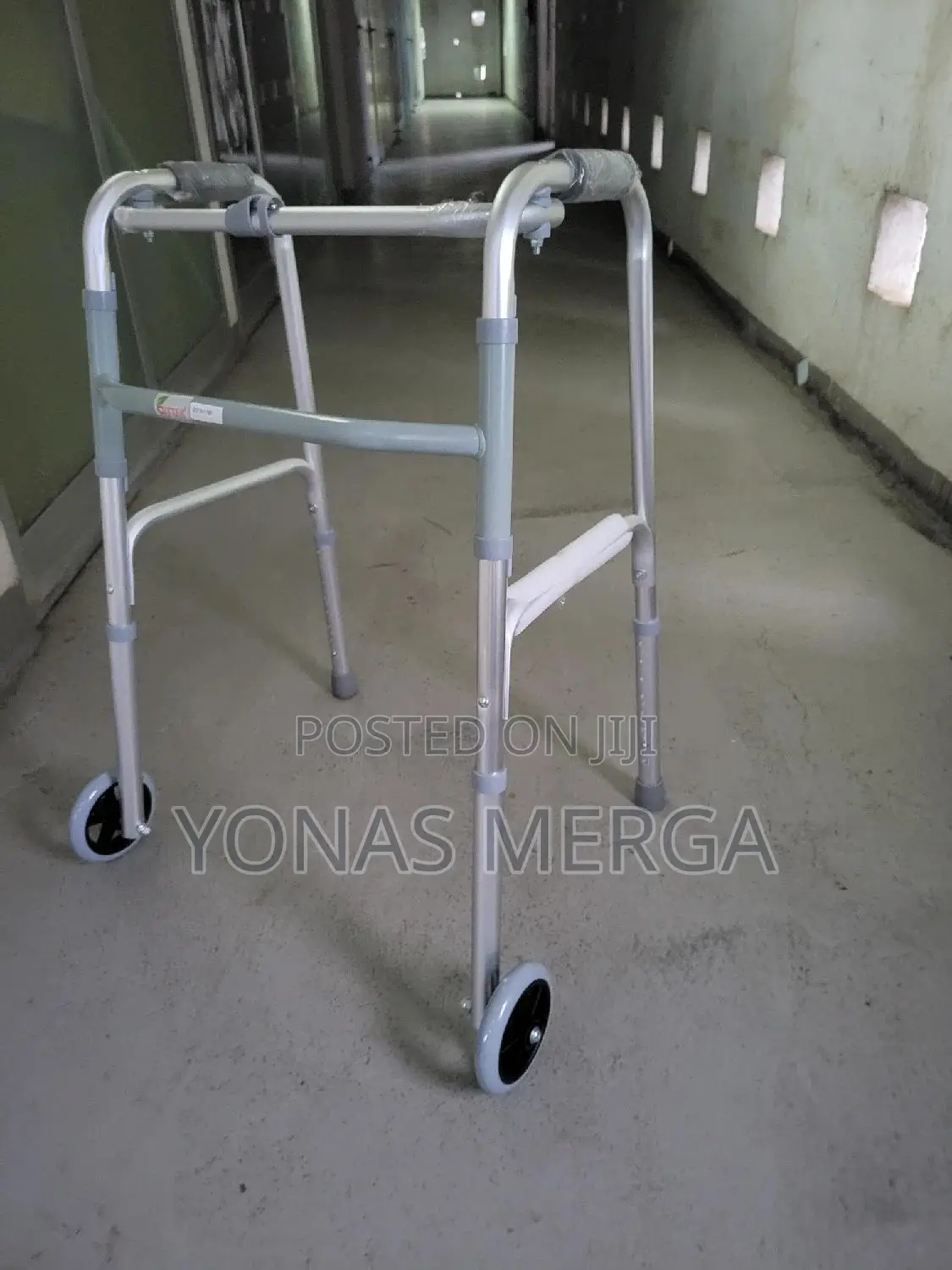 Folding Walker Home / Surgical Equipments / Folding Walker