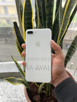 Photo - Apple iPhone 8 Plus 64 GB White