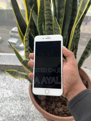 Apple iPhone 8 Plus 64 GB White