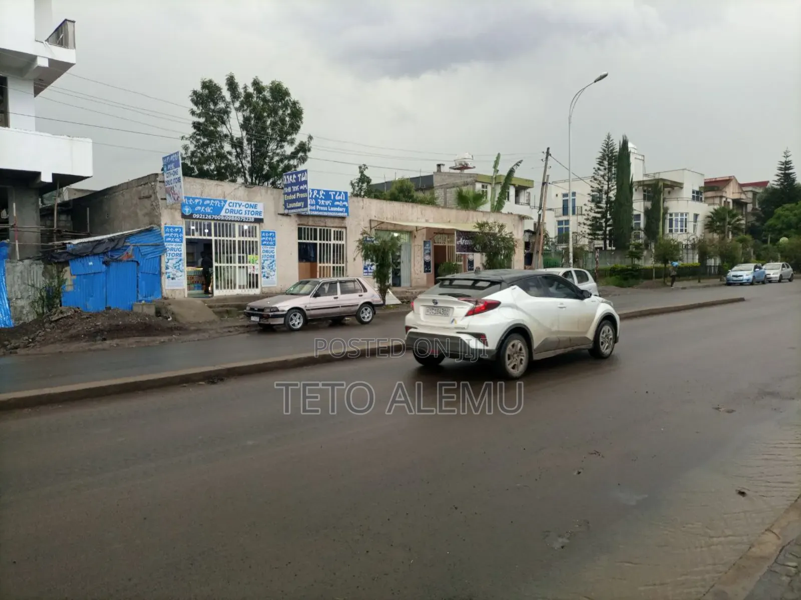 የሚሸጥ ቦታ ፌጋ ዋና አስፓልት ላይ 400 ሺ ብር ገቢ አለው