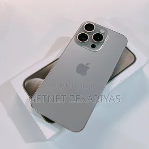 New Apple iPhone 15 Pro Max 256 GB Silver