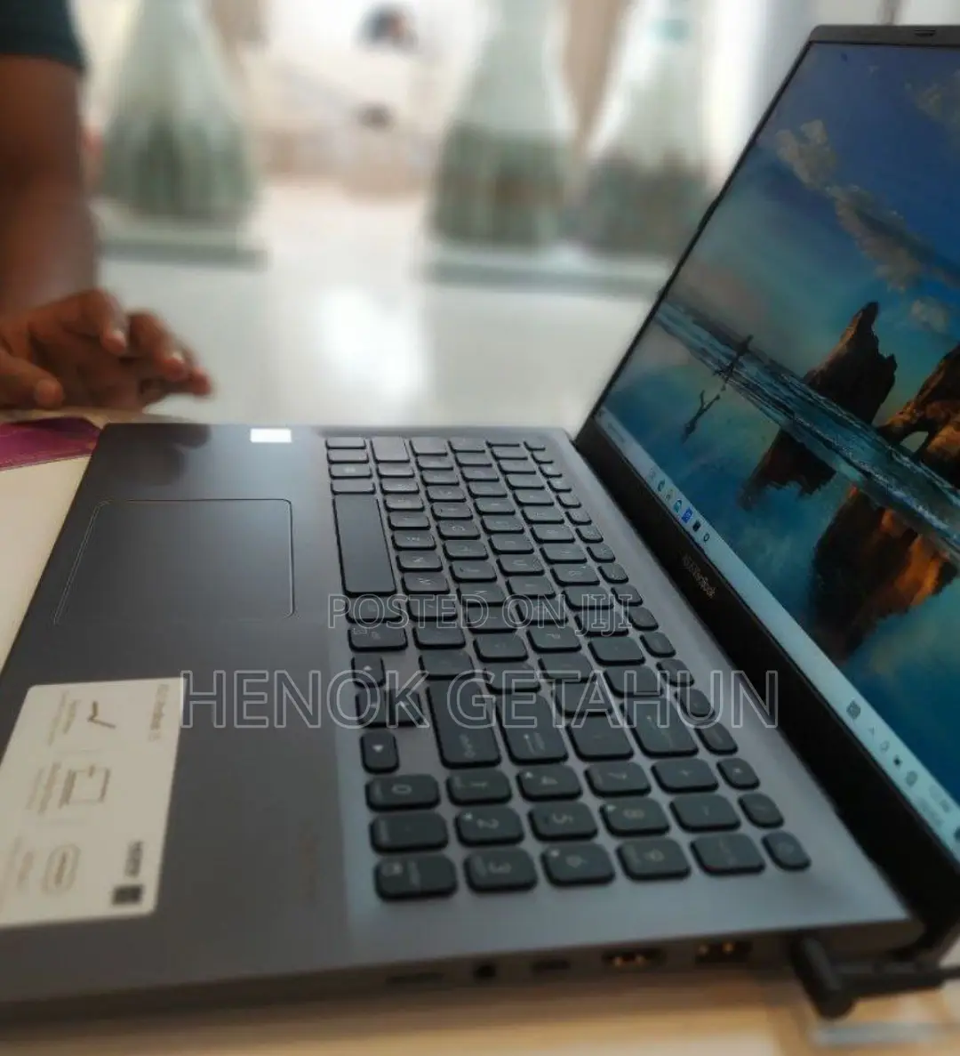 New Laptop Asus VivoBook 15 X505BA 8GB Intel Core I7 HDD+SSD 1T