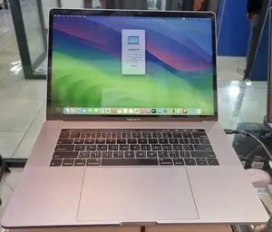 New Laptop Apple MacBook Pro 2018 16GB Intel Core I7 SSD 512GB