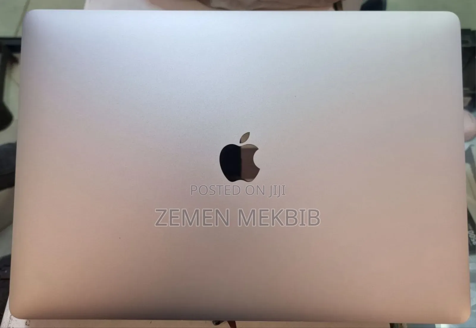 New Laptop Apple MacBook Pro 2018 16GB Intel Core I7 SSD 512GB