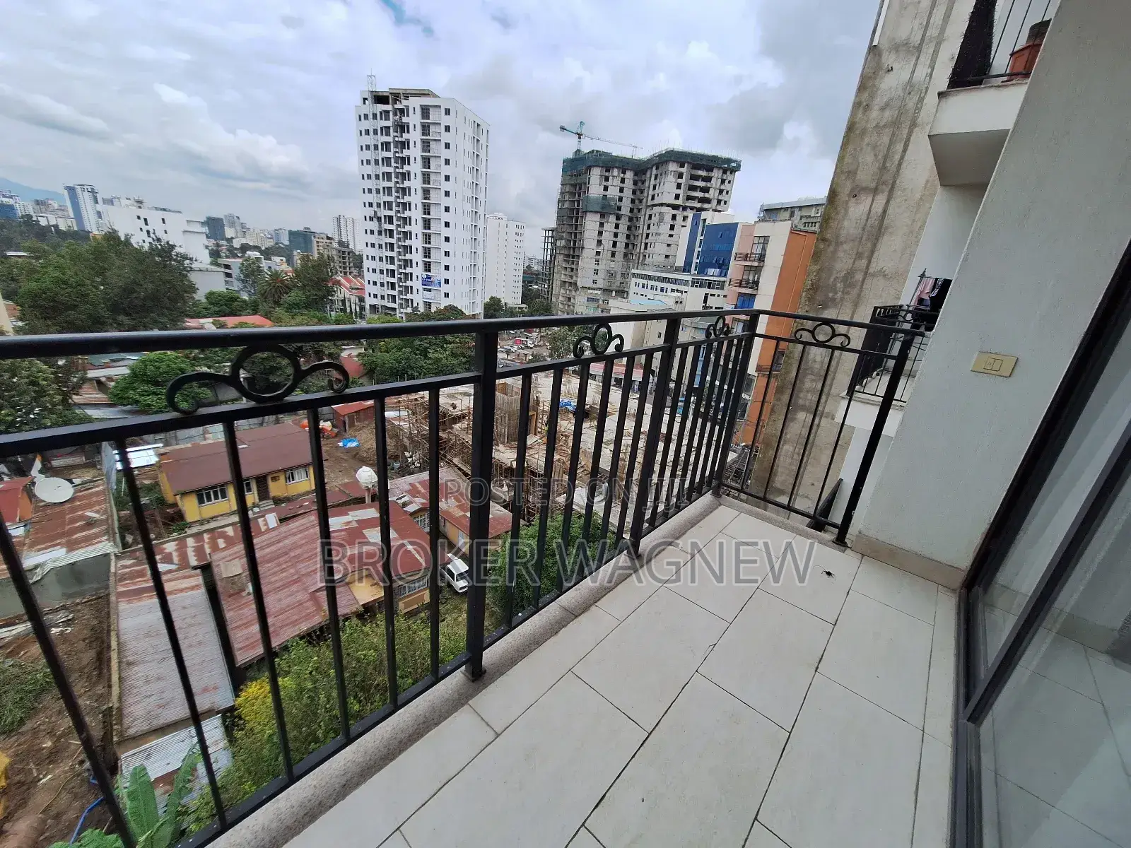 Furnished 3bdrm Apartment in Kirkos for rent