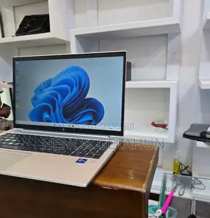 Photo - New Laptop HP EliteBook 850 G8 16GB Intel Core I7 SSD 1T