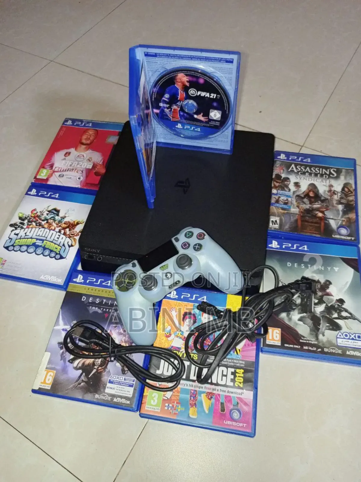 Playstation 4 Slim With 8 Cd