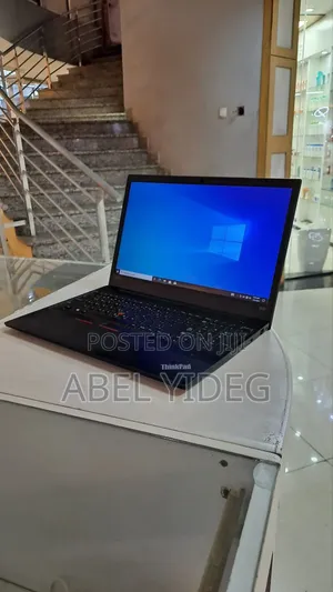 New Laptop Lenovo 8GB Intel Core I7 HDD 1T