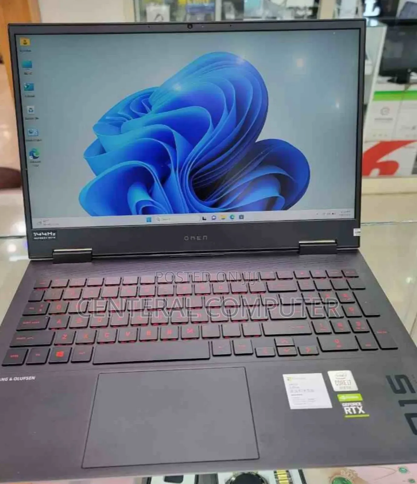 New Laptop HP Omen 17t 16GB Intel Core I7 SSD 1T