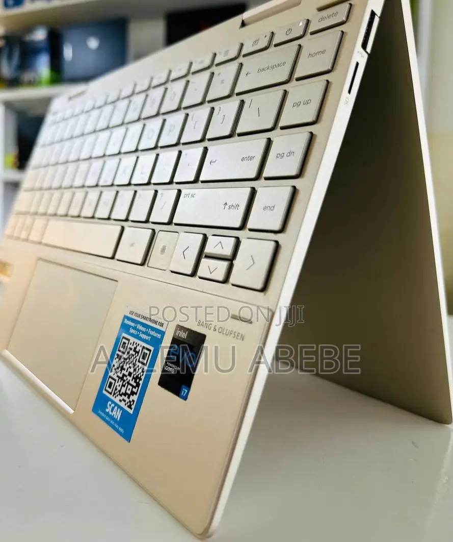 New Laptop HP Envy X360 8GB Intel Core I7 SSD 512GB