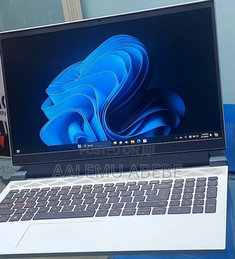 New Laptop Dell 16GB AMD Ryzen 5 SSD 512GB